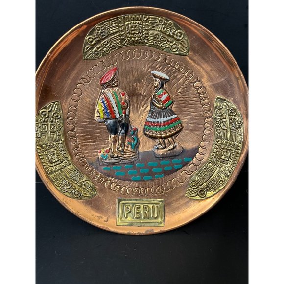 Vintage Hand Made Peruvian Copper and Brass Decorative Plate Man and Woman - Picture 8 of 8